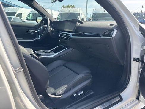 Used 2023 BMW 330i Sedan RWD image 9