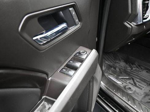 Used 2025 GMC Canyon Elevation w/ Convenience Package RWD image 11