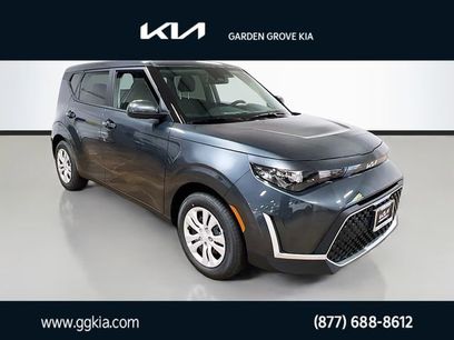 New 2025 Kia Soul LX