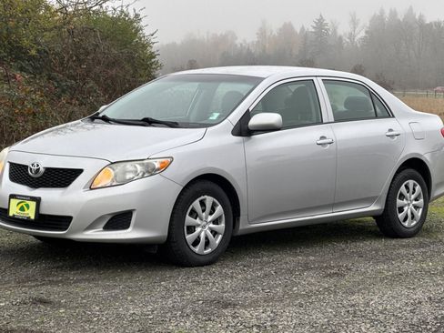 Used 2010 Toyota Corolla LE image 8