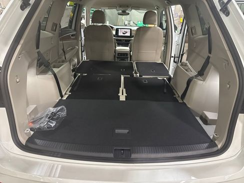 New 2026 Volkswagen Atlas SE image 17
