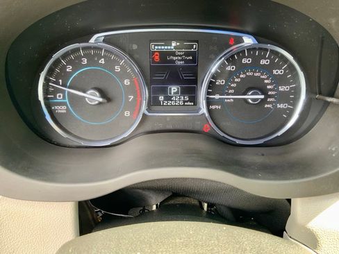 Used 2017 Subaru Forester 2.5i Premium AWD/4WD image 22