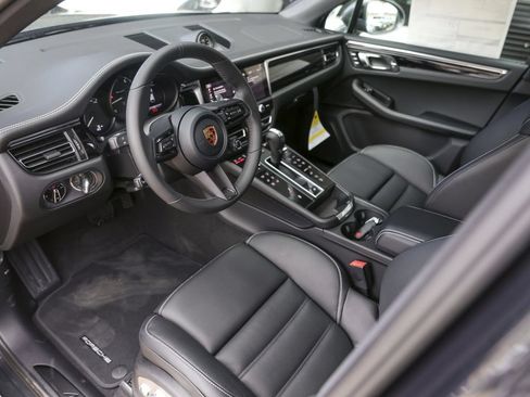 New 2026 Porsche Macan T AWD/4WD image 4