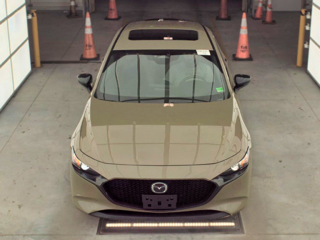 Used 2024 MAZDA MAZDA3 s AWD/4WD image 3