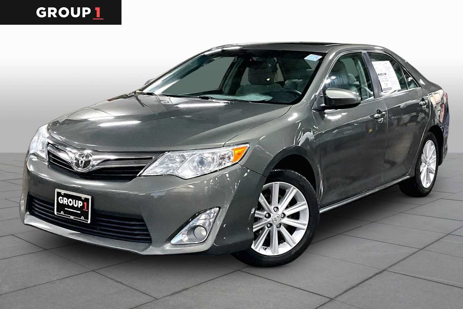 Used 2014 Toyota Camry XLE FWD image 1