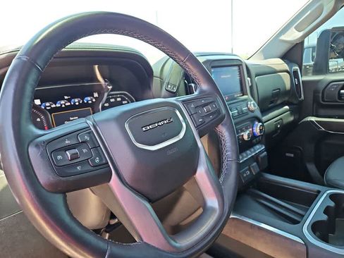 Used 2022 GMC Sierra 3500 Denali AWD/4WD image 10