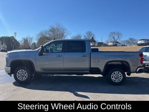 Used 2025 Chevrolet Silverado 2500 LT w/ Convenience Package image 9