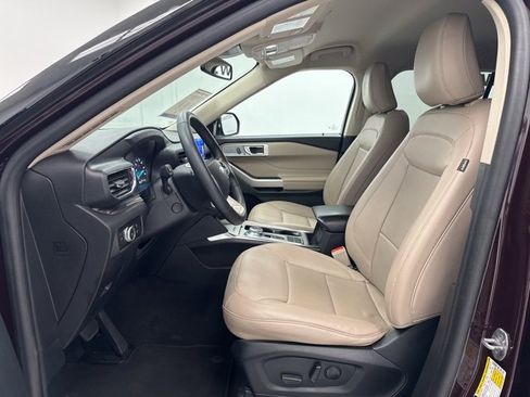 Used 2023 Ford Explorer Limited w/ Equipment Group 301A image 23
