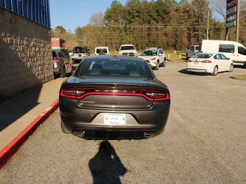Used 2020 Dodge Charger SXT w/ Leather Interior Group RWD image 6