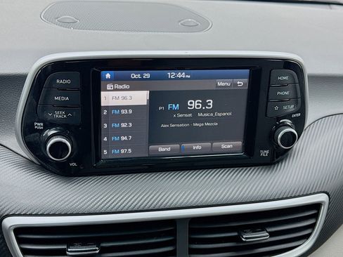 Used 2021 Hyundai Tucson SE image 11