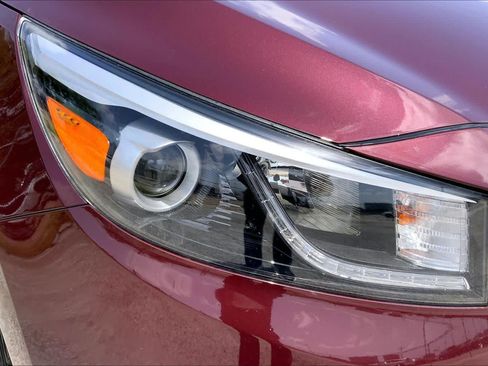 Used 2018 Kia Sedona SX FWD image 27