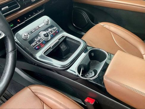 Used 2022 Lincoln Nautilus Reserve image 18