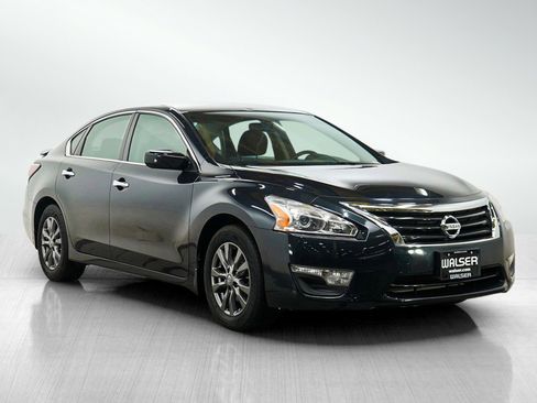 Used 2015 Nissan Altima 2.5 S w/ Special Edition Package FWD image 7