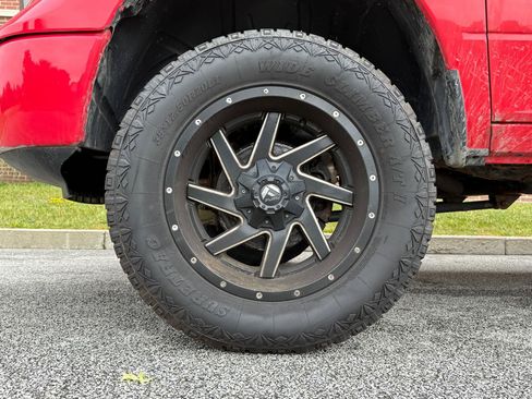 Used 2018 RAM 1500 Classic SLT AWD/4WD image 41