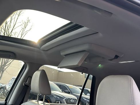 Used 2019 Honda Pilot Touring image 26