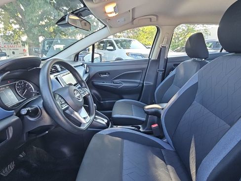 Used 2025 Nissan Versa SV FWD image 19