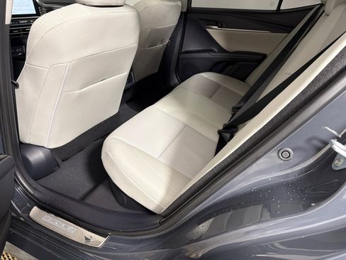 Used 2025 Toyota Camry XLE FWD image 21