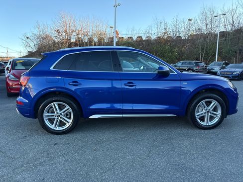 Used 2021 Audi Q5 e Premium Plus w/ Premium Plus Package image 8