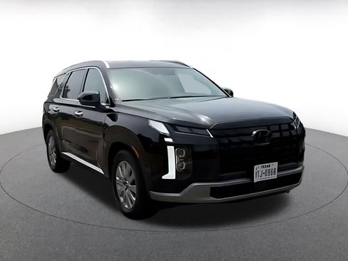 Used 2025 Hyundai Palisade SEL FWD image 3