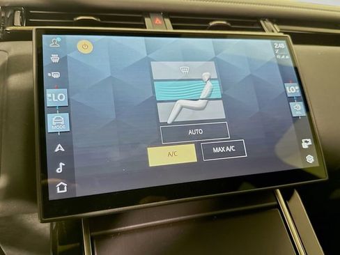 Certified 2026 Land Rover Range Rover Velar Dynamic SE image 18