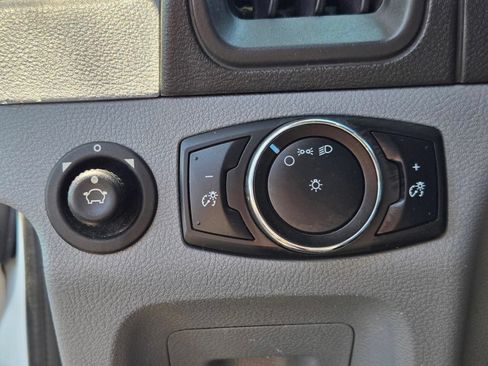 Used 2015 Ford Transit 350 XL RWD image 19