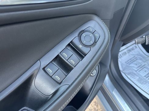 Used 2023 Buick Encore GX Select w/ Sport Touring Package FWD image 21