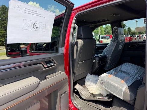 New 2026 GMC Sierra 2500 AT4 w/ AT4 Premium Plus Package AWD/4WD image 11