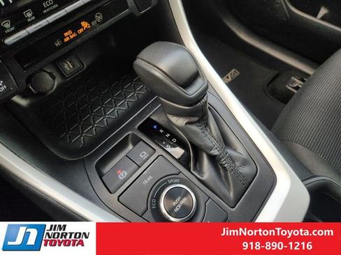 Used 2024 Toyota RAV4 LE image 22