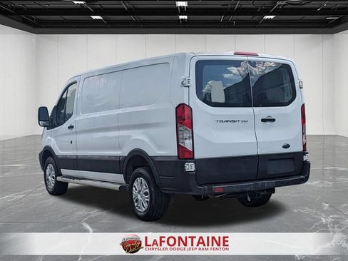 Used 2015 Ford Transit 250 130 Low Roof w/ Exterior Upgrade Package RWD image 3
