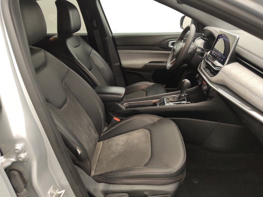Used 2024 Jeep Compass Latitude AWD/4WD image 21