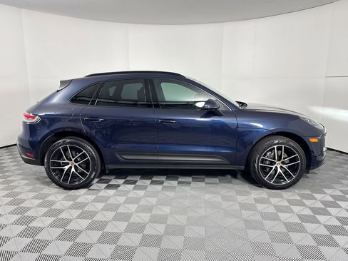 Certified 2022 Porsche Macan image 8