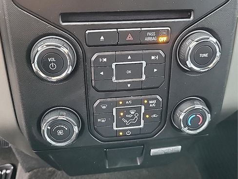 Used 2014 Ford F150 XLT w/ Equipment Group 302A Luxury AWD/4WD image 46
