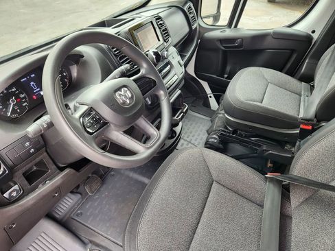 Used 2025 RAM ProMaster 2500 FWD image 7