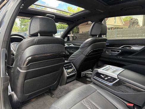 Used 2019 BMW 750i xDrive AWD/4WD image 20
