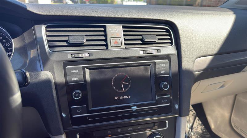 Used 2018 Volkswagen Golf SportWagen FWD image 33