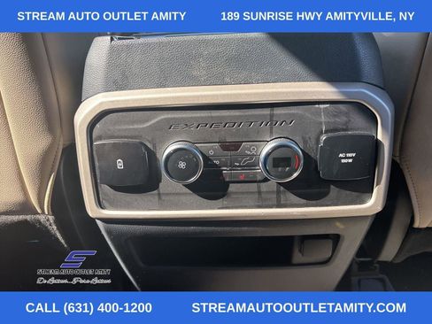 Used 2022 Ford Expedition Max Limited image 18