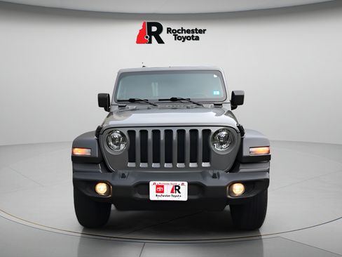 Used 2020 Jeep Wrangler Sport AWD/4WD image 2