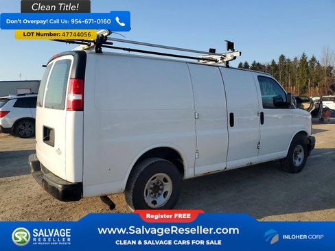 Used 2017 Chevrolet Express 2500 RWD image 4