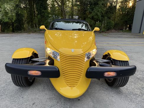 Used 2000 Plymouth Prowler image 3