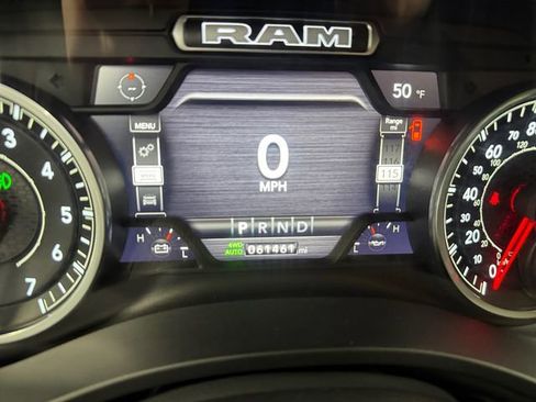 Used 2022 RAM 1500 Big Horn AWD/4WD image 2