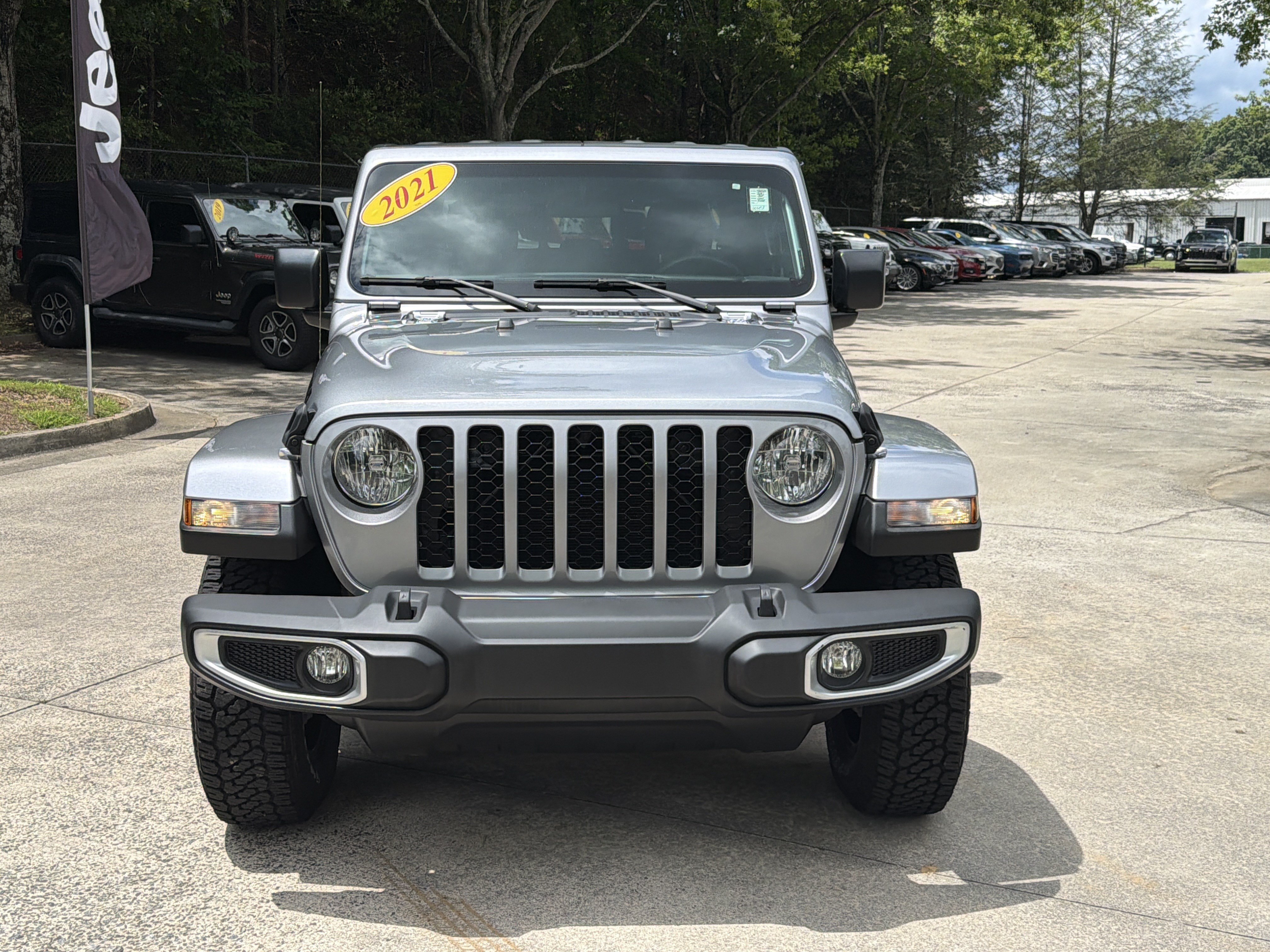 Used 2021 Jeep Gladiator Sport AWD/4WD image 2