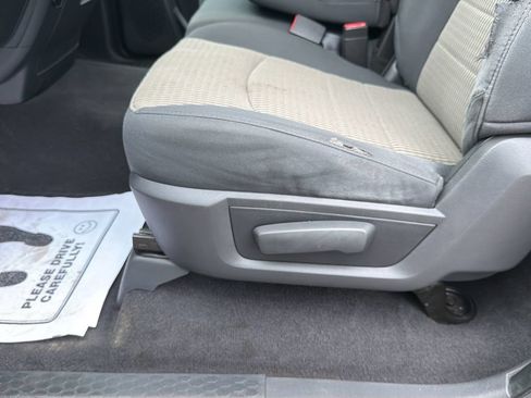 Used 2012 RAM 1500 Express RWD image 17