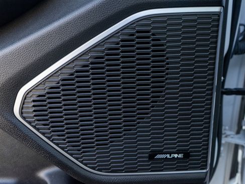 Used 2022 Jeep Grand Cherokee Limited 4xe w/ Luxury Tech Group II image 16