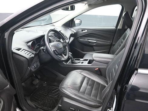 Used 2018 Ford Escape Titanium image 9