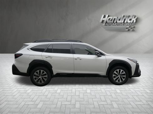 Certified 2024 Subaru Outback Premium image 10
