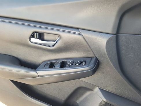 Used 2022 Nissan Sentra SV image 24