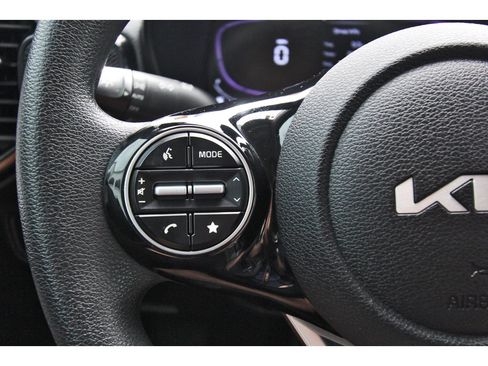 Certified 2023 Kia Soul S FWD image 17