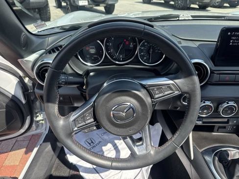 Used 2019 MAZDA MX-5 Miata RF Grand Touring w/ GT-S Package RWD image 15