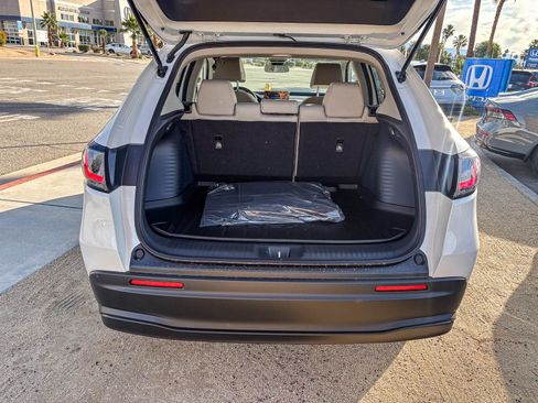 New 2027 Honda HR-V LX image 13