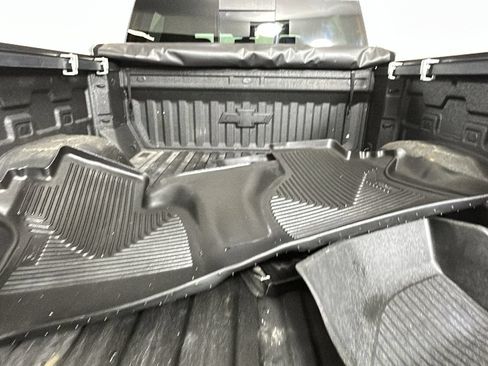 Used 2020 Chevrolet Silverado 1500 LTZ AWD/4WD image 33